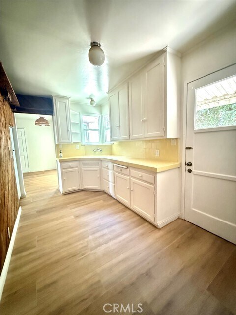 Building Photo - 1016 Montecito Dr