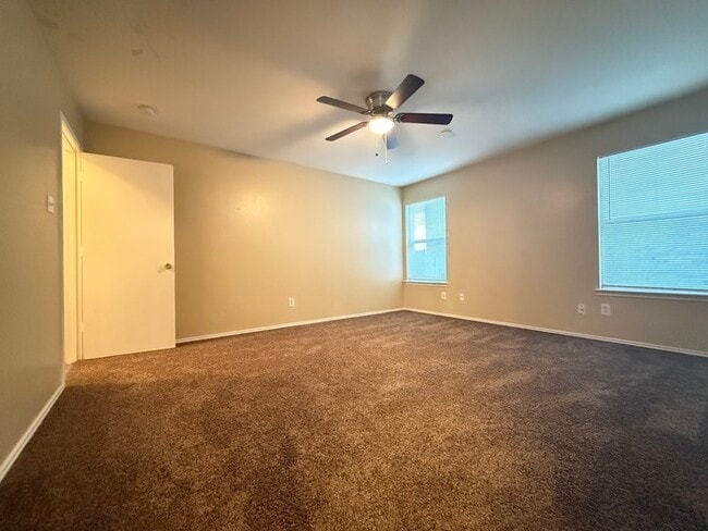 Building Photo - Coming Soon! 3 Bedroom, 2 bath open concept In Lancaster