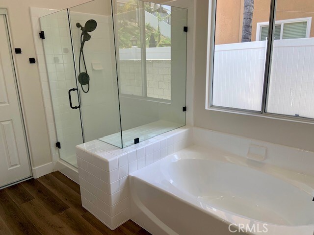 Building Photo - 558 Rembrandt Dr