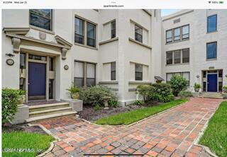 Building Photo - 2545 Oak St