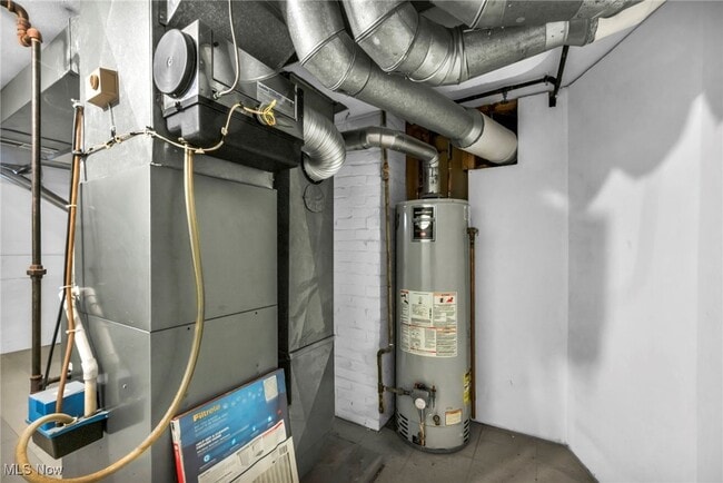 Building Photo - 766 E 232nd St