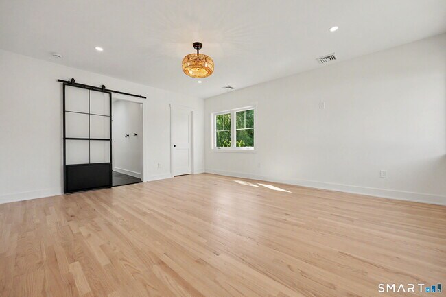 Building Photo - 91 Lockwood Rd