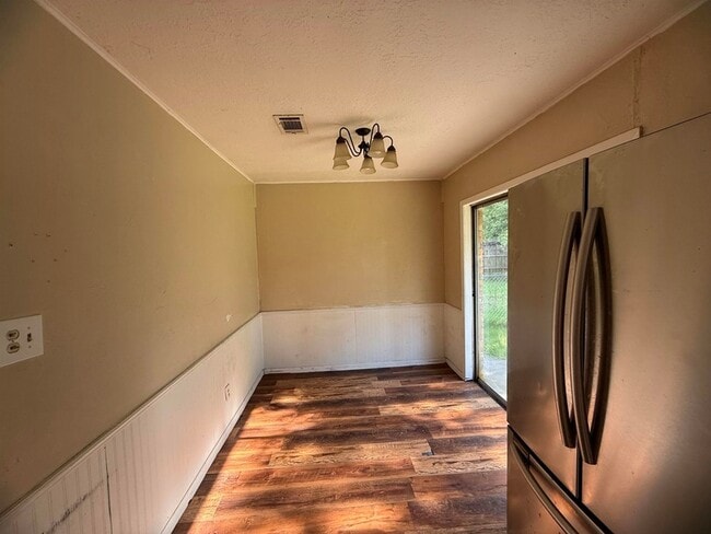Building Photo - 1135 Cooper Ln