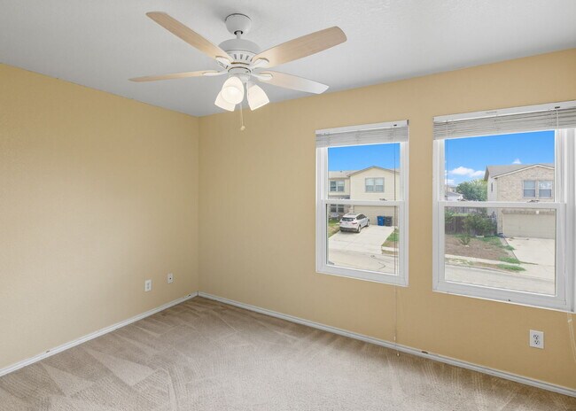 Building Photo - Incredible value with a **washer, dryer, refrigerator, shed, and a covered backyard with a dog run!