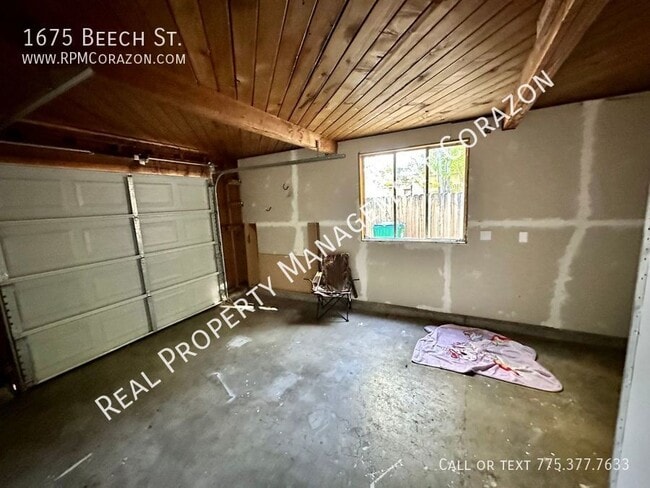 Building Photo - 1675 Beech St