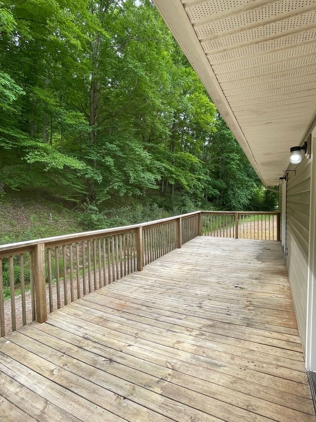 Building Photo - 5535 Sycamore Ridge Rd