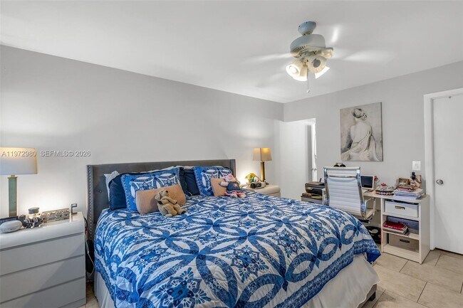 Building Photo - 3014 SW 21st Terrace