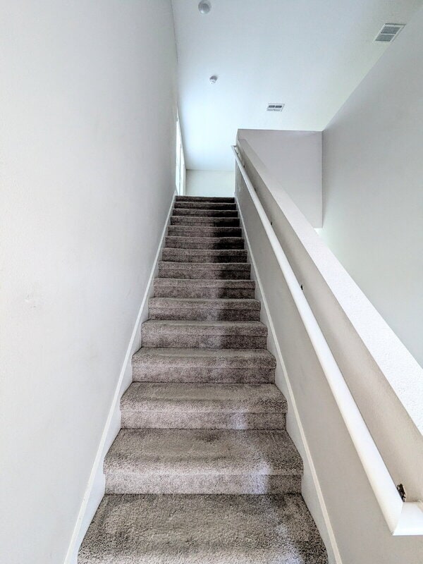 Building Photo - 13089 Oak Hill Way