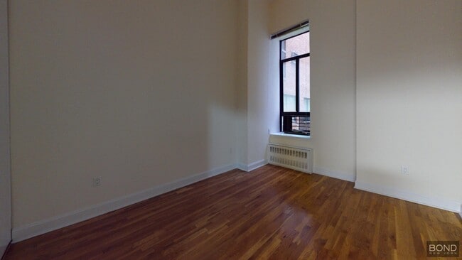 Building Photo - 1 Astor Pl