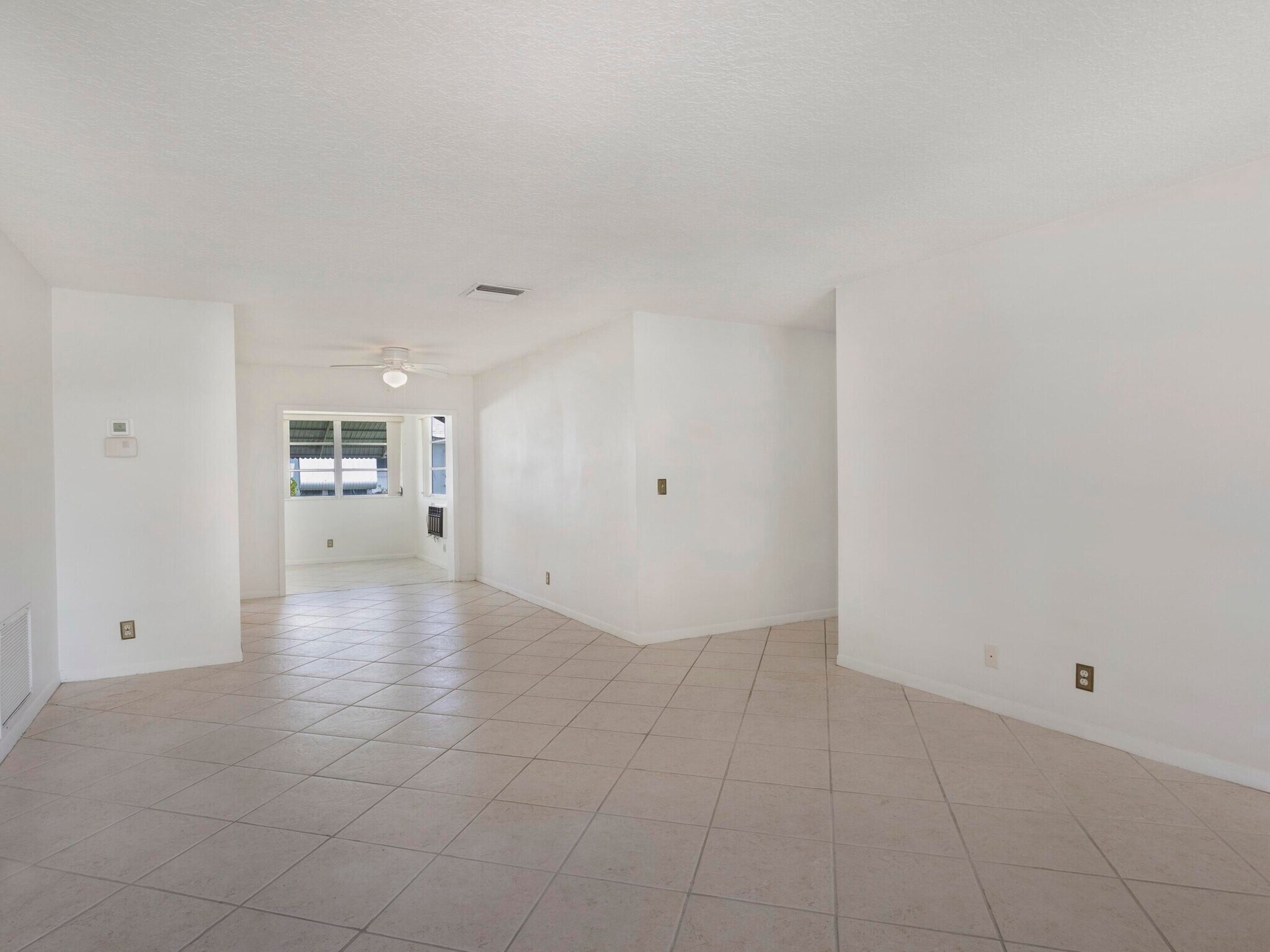 Building Photo - 1103 Reposo Ave