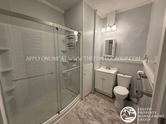 Building Photo - Affordable & Spacious 2-Bedroom in Convenient Orangeburg Location