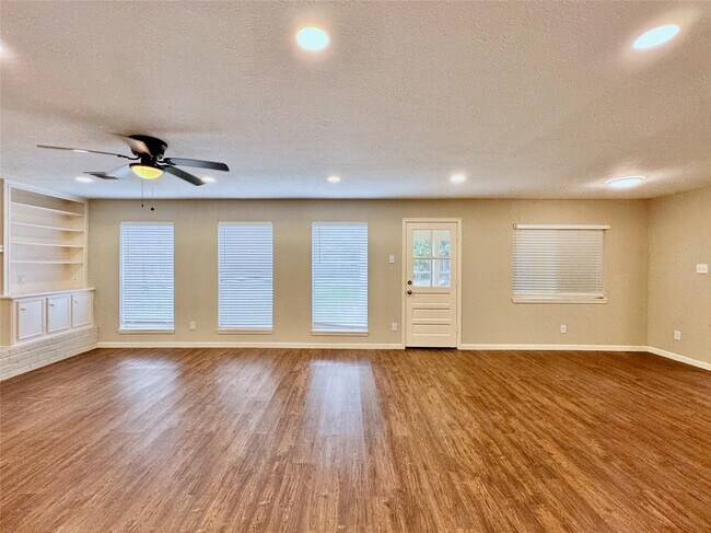 Building Photo - 3439 Aspen Bend Dr