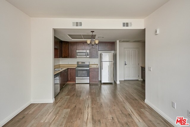 Interior Photo - 1167 S Hoover St