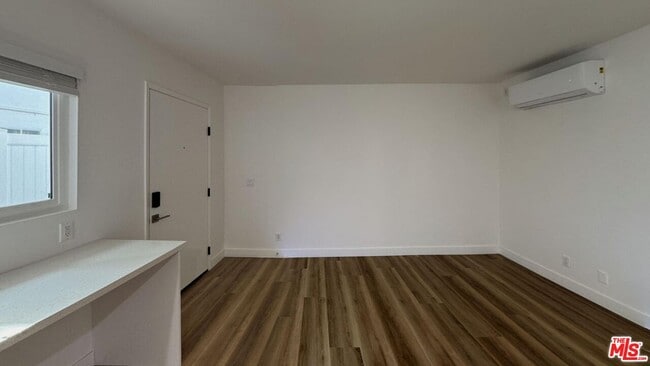 Building Photo - 3630 Midvale Ave