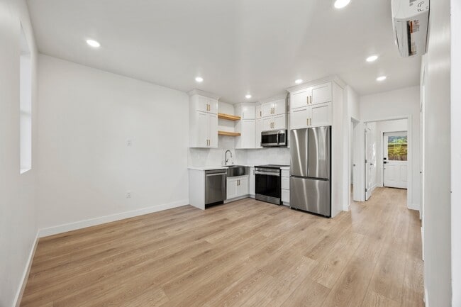 Building Photo - 5008 P St