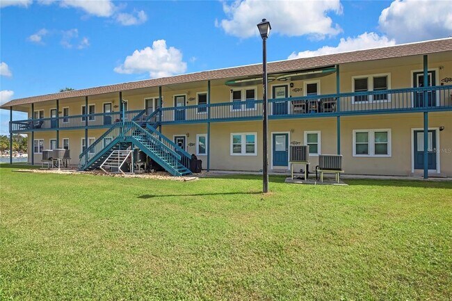 Building Photo - 30 SE Valare Ln