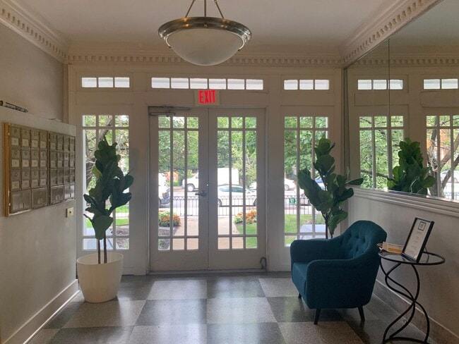 Building Photo - DC Studio in "Old City"  - Furnished!! Mur...