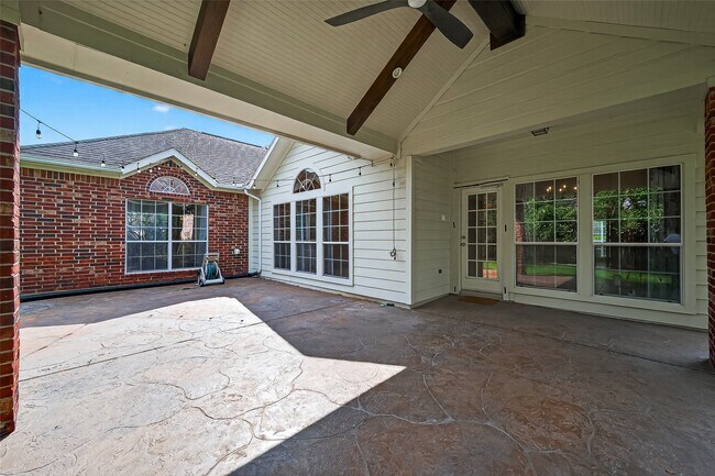 Building Photo - 2223 Fern Mist Ln
