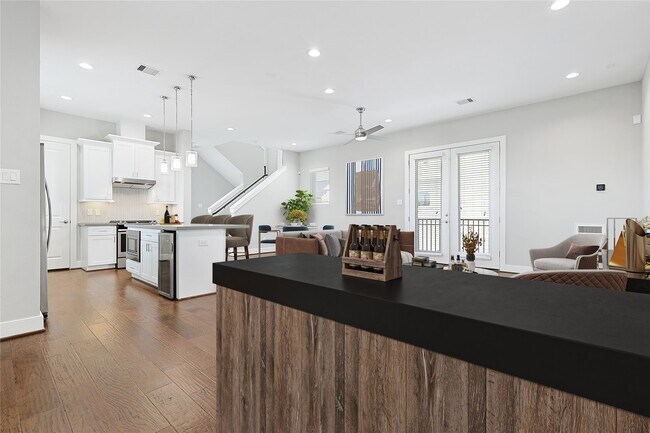 Building Photo - 1222 Upton St