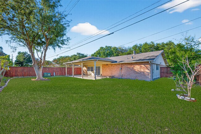 Building Photo - 16419 Cairnway Dr