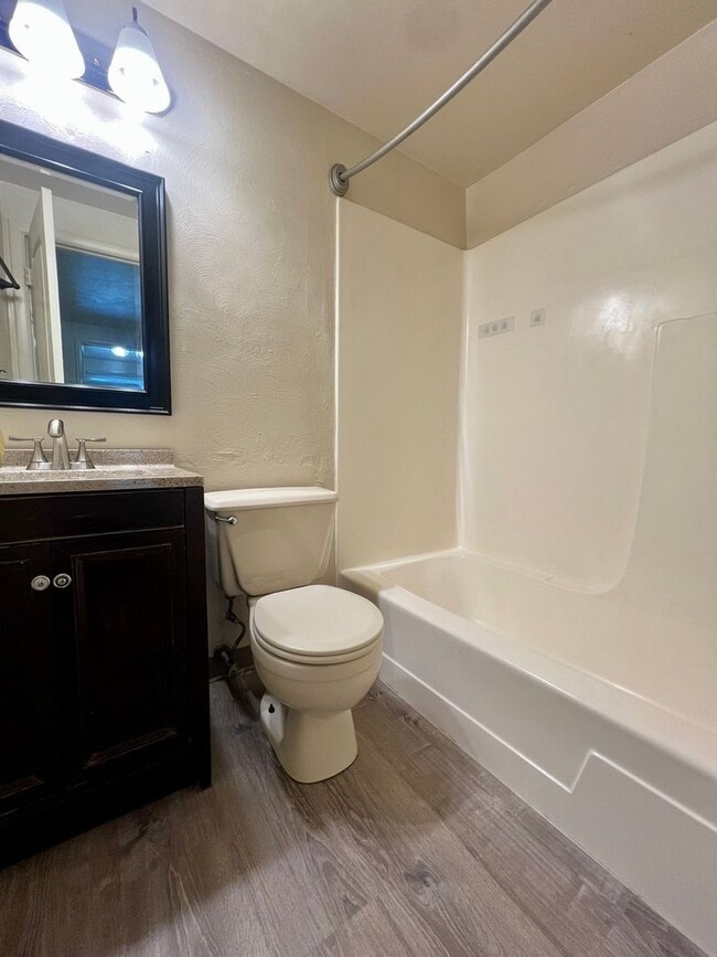 Building Photo - Magnificent 3 Bedroom Townhome with Garage...