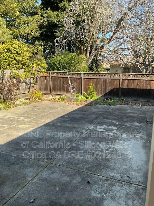 Building Photo - 2607 Erskine Ln