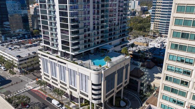 Building Photo - 275 1st Ave S