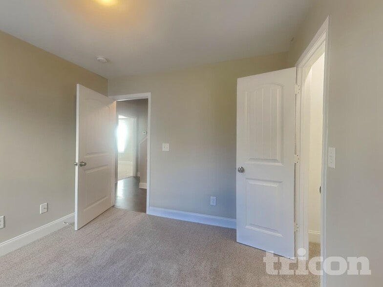 Building Photo - 2013 Mansker Dr