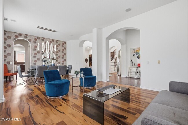 Building Photo - 9651 Sagebrush Ave