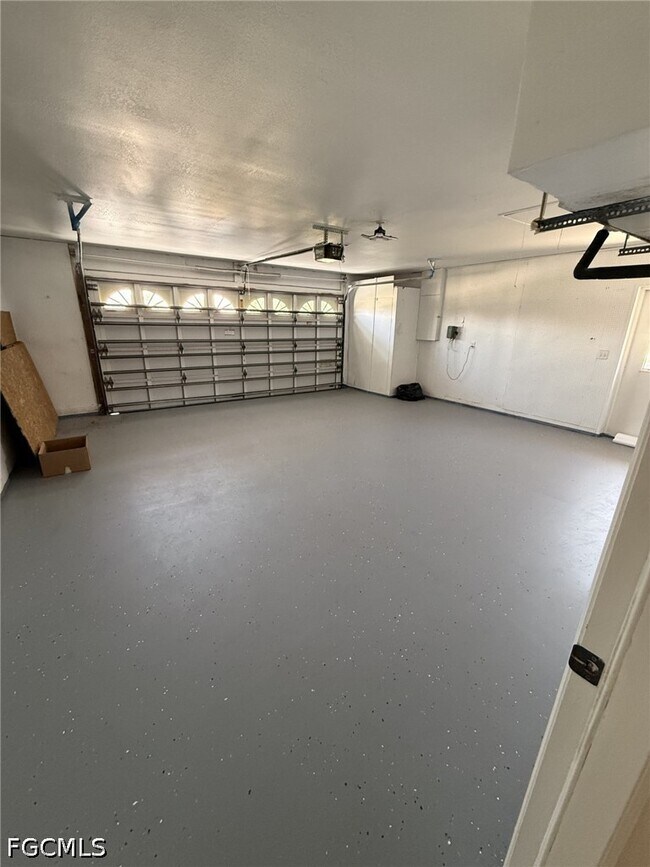 Building Photo - 1414 SE 6th Ave