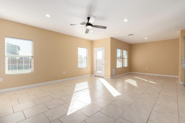 Building Photo - 12742 E Joffroy Dr