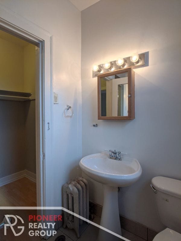 Building Photo - 4851 N Damen Ave