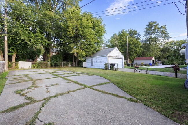 Building Photo - 10929 Worden St