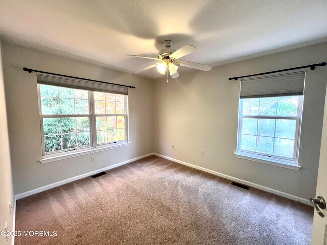 Building Photo - 21 Durant Ave