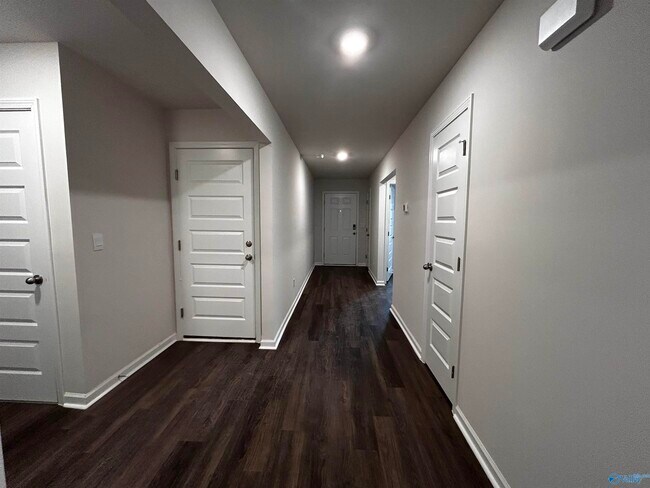 Building Photo - 9946 Sequoyah Cv Dr SE