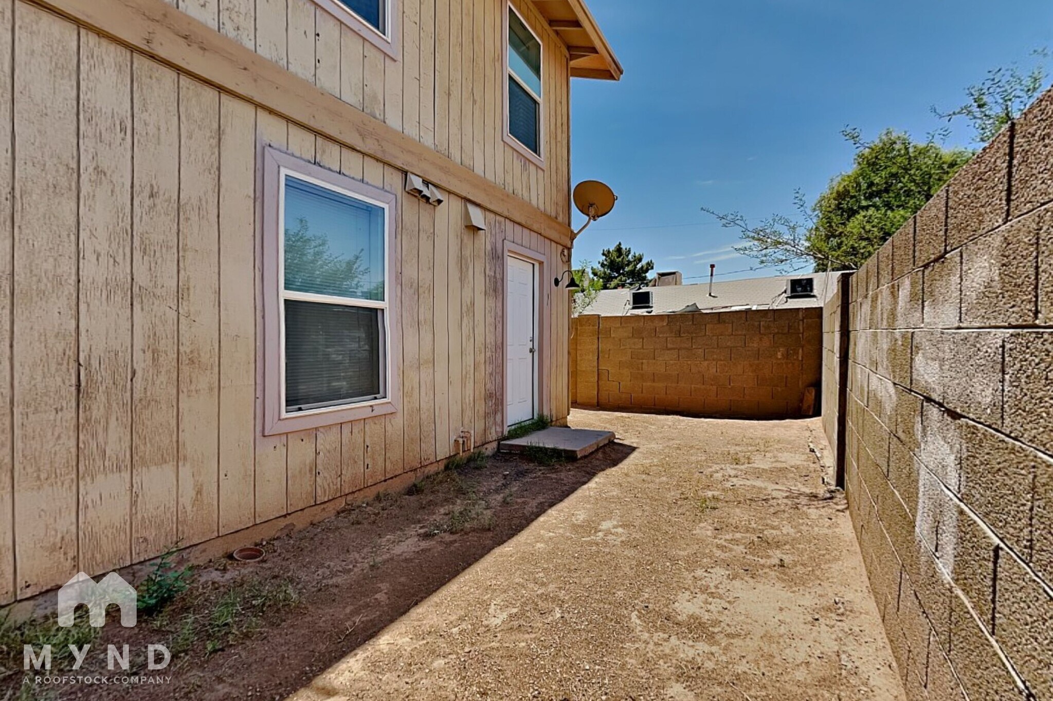 Building Photo - 6657 W Ocotillo Rd