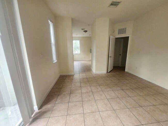 Building Photo - 3408 Shoma Dr