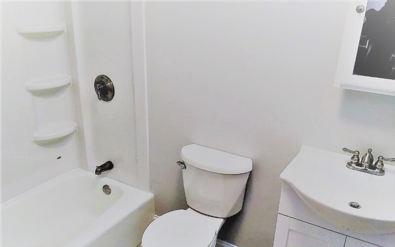 Building Photo - 9 Strawberry Bank Rd