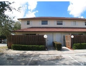Building Photo - 1401 Cypress Way W