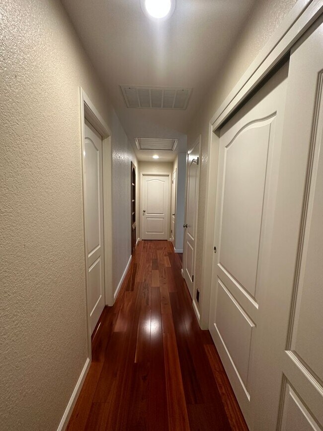 Building Photo - 2601 Bardolino Ln
