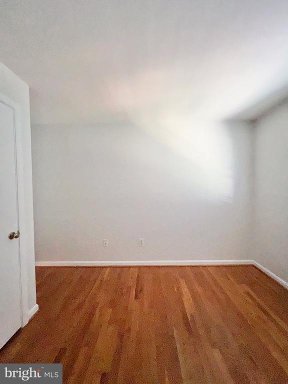 Building Photo - 1556 Bruton Ct