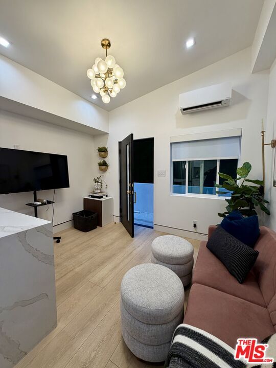 Building Photo - 5561 1/2 El Canon Ave