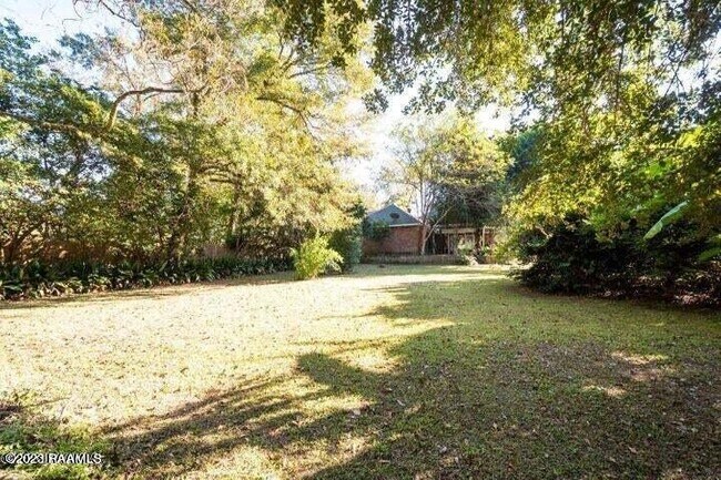 Building Photo - 703 Lexington Pkwy