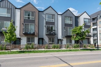 Building Photo - Modern Townhome Living in Lakewood – $2,65...