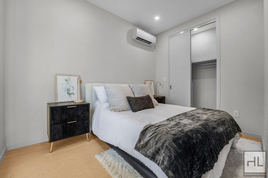 Building Photo - Frost Street #2