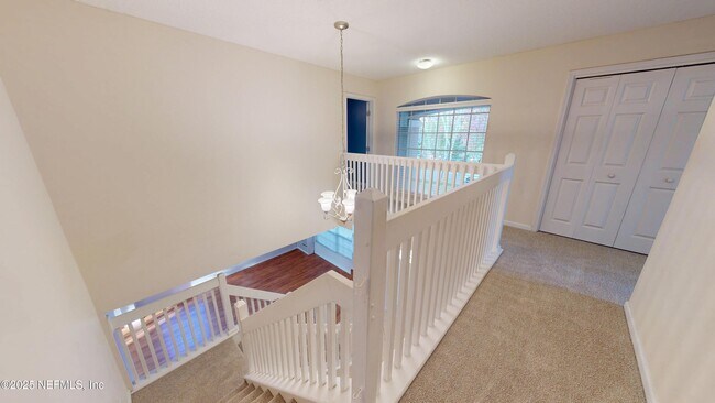 Building Photo - 281 Village Green Ave