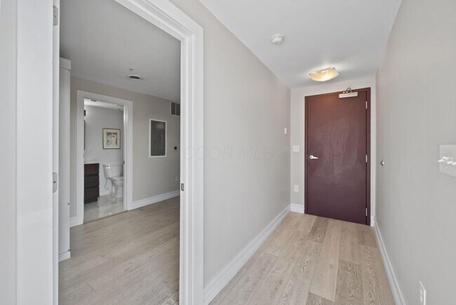 Building Photo - 367 Auden Ave