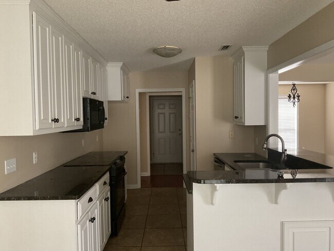 Building Photo - Windsor Garden Subdivision -