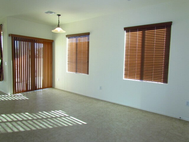 Building Photo - Madera Highlands 5 Bedroom Home!