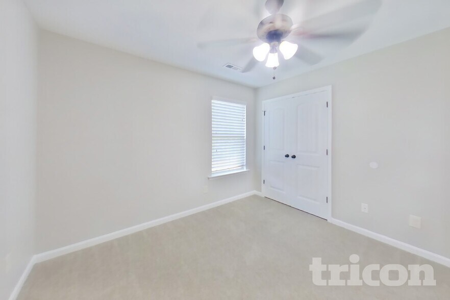 Building Photo - 155 Hickory Hills Dr